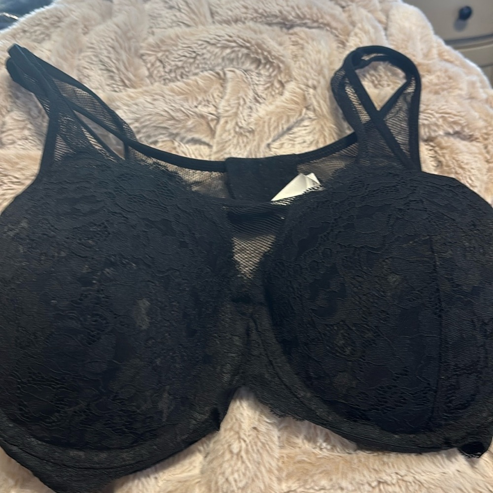 40C Gillian and O’Malley lacy black bra